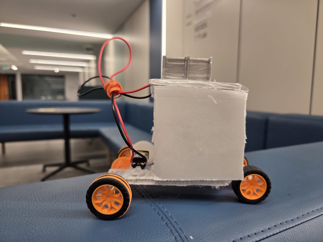 Thermocar thermoelectric vehicle prototype